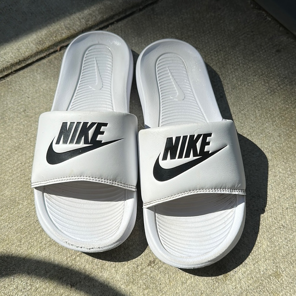 Nike slides